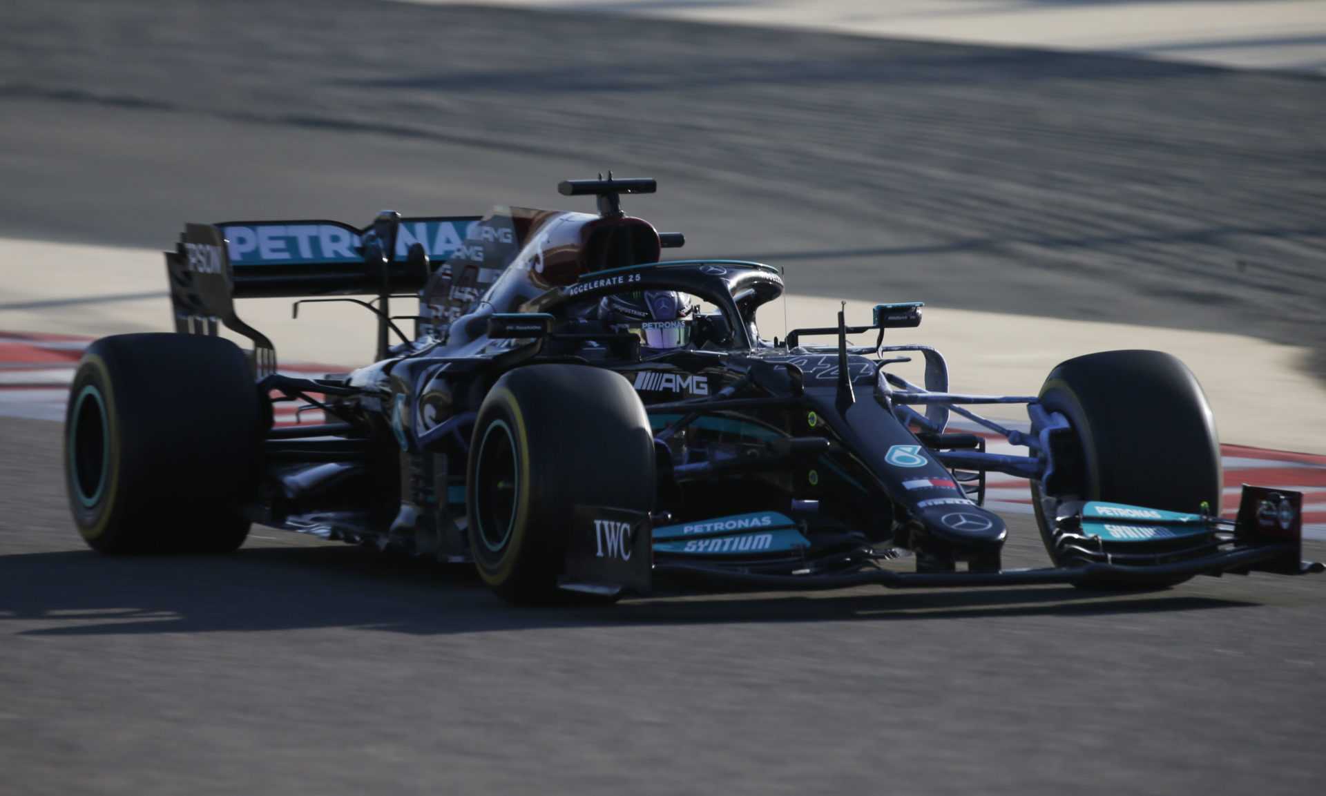 Grand Prix de Bahreïn: la prédiction Mercedes de George Russell rendra les fans de Red Bull heureux