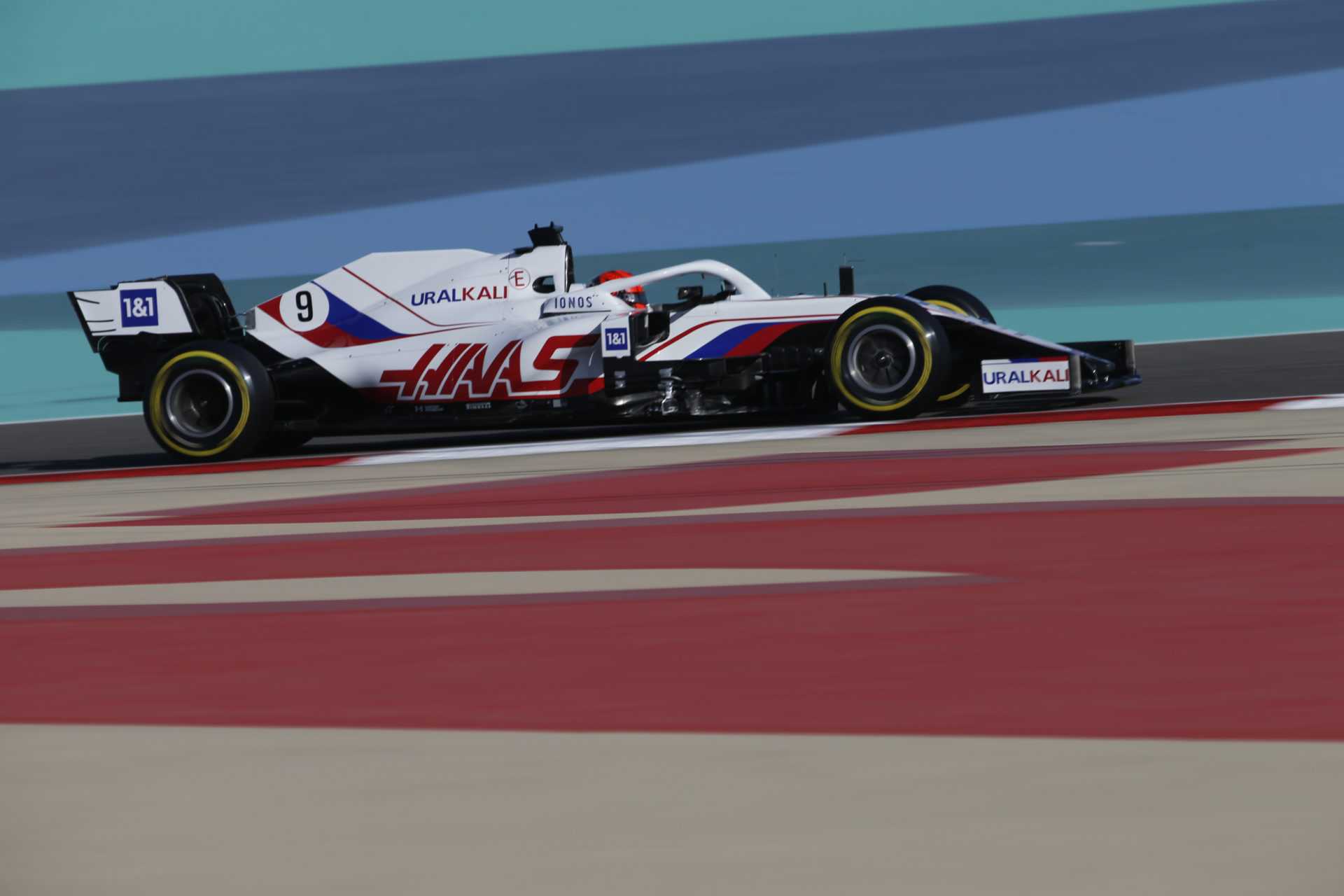 Les Haas de Nikita Mazepin en action lors des essais de Bahreïn