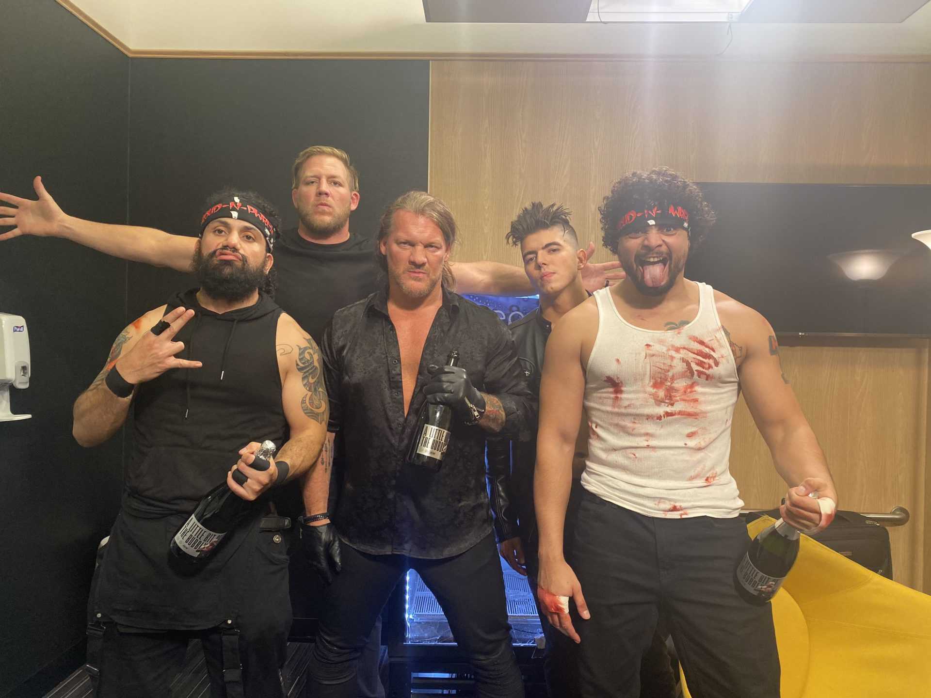 Chris Jericho et Inner Circle obtiennent un retour sur The Pinnacle après une attaque brutale