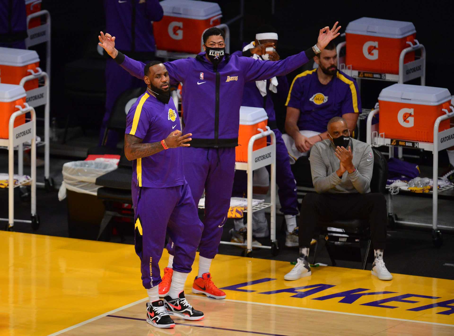 LeBron James et Anthony Davis joueront-ils ce soir?  Los Angles Lakers vs LA Clippers: mises à jour sur les blessures, composition et prédiction de jeu