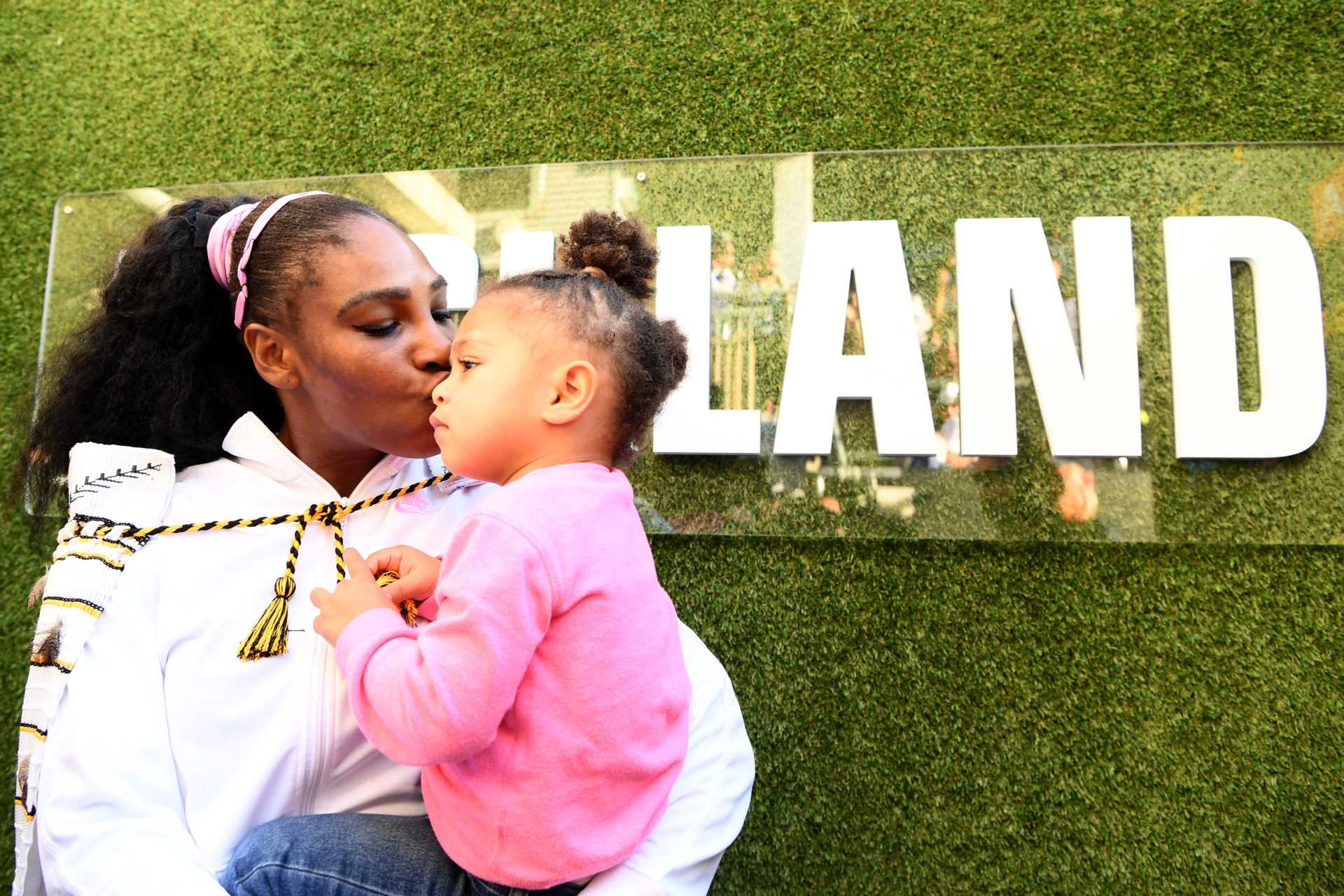 «Ce bébé est fort»: Serena Williams révèle la raison pour laquelle elle a nommé sa fille Olympia