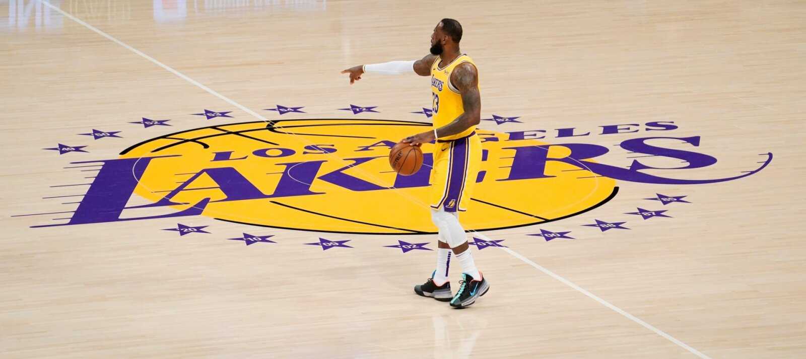 `` Fort et clair '' - LeBron James des Lakers donne des accessoires à Ben McLemore après un excellent affichage à trois points