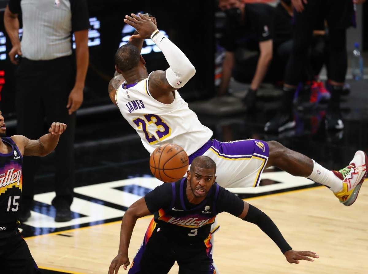 `` Ces jeunes équipes sont dangereuses '': un ancien champion de la NBA prévient LeBron James a dirigé les Lakers
