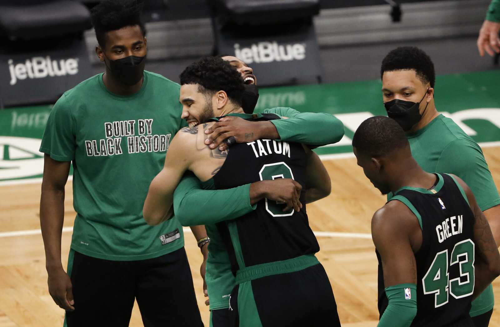 "Je suis aussi déconcerté que vous": Kevin Garnett est intrigué par les changements de front office des Boston Celtics