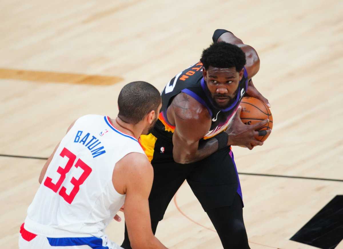 Les Phoenix Suns recréent le vainqueur emblématique du jeu Alley-Oop de 2017 dans le jeu 2 Victory Over Clippers