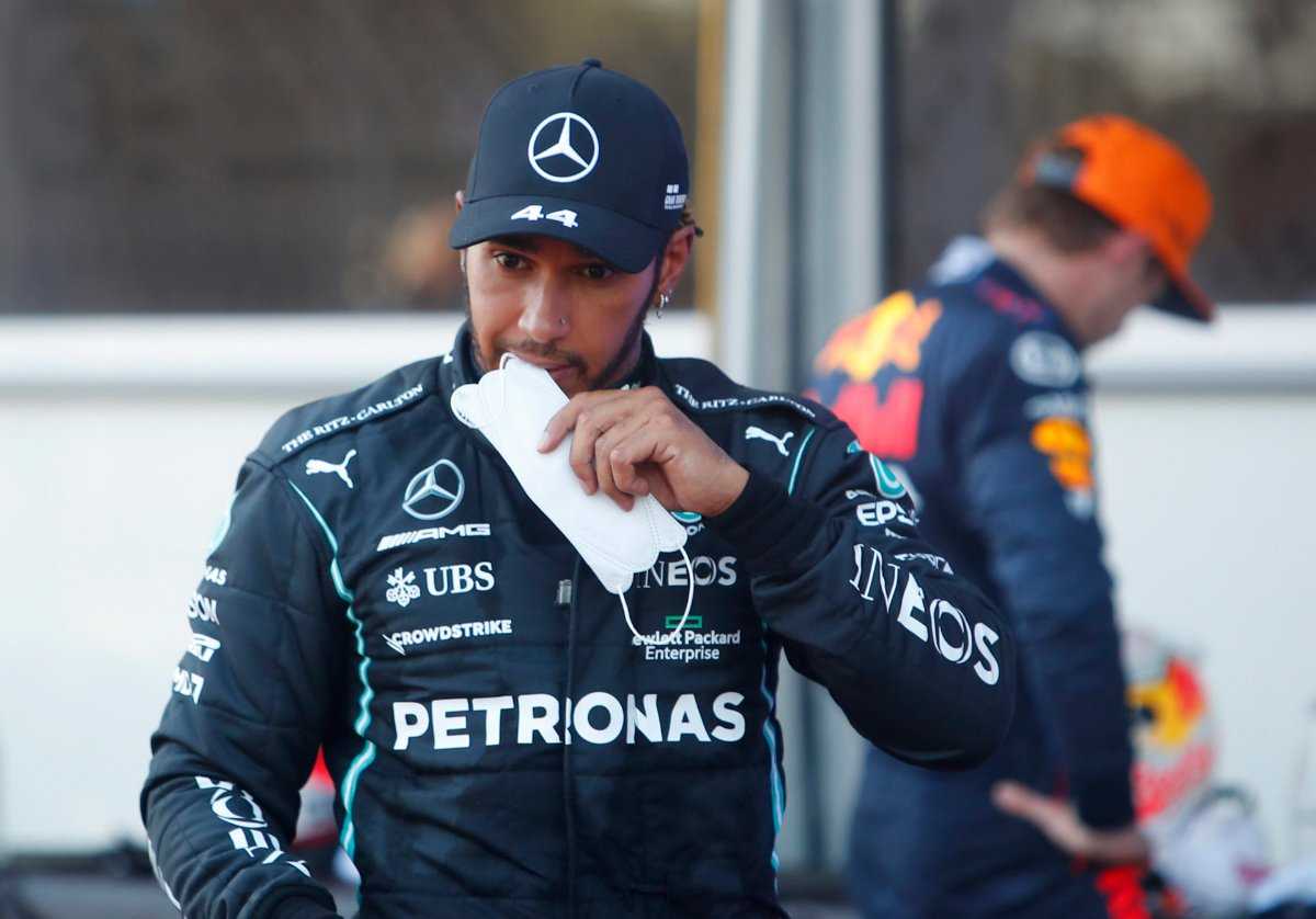 Nico Rosberg qualifie Lewis Hamilton de "soft" pour avoir autorisé le dépassement de Max Verstappen au GP de France
