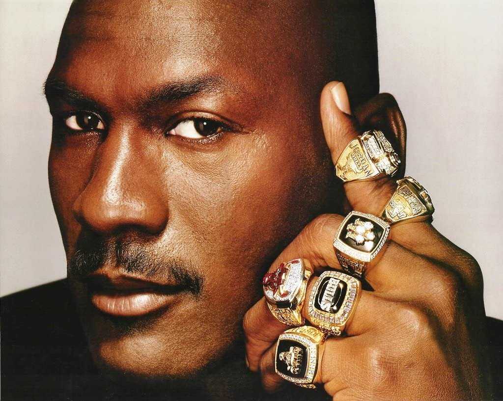"Pas de consensus": Détails de l'auteur senior de la NBA si les taureaux 95-96 de Michael Jordan sont le GOAT