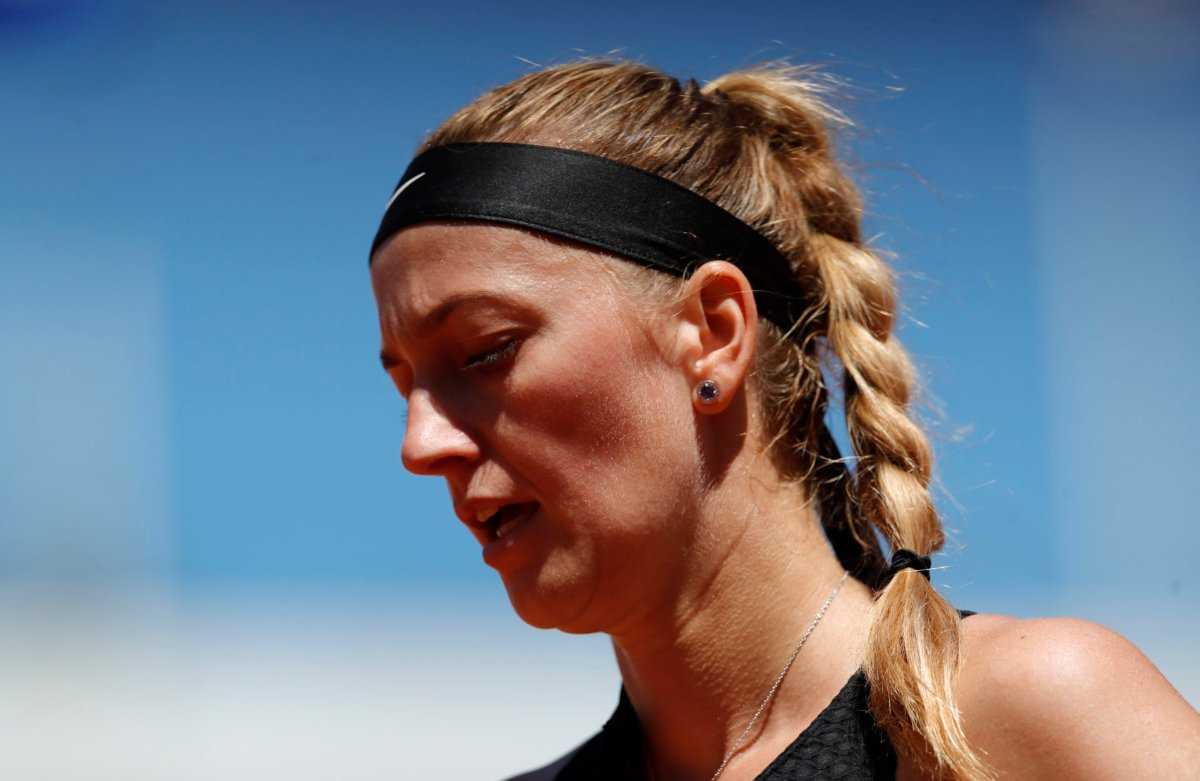 BOULEVERSÉ!  La mauvaise forme de Petra Kvitova se poursuit avec une sortie choquante de l'Open de Prague 2021