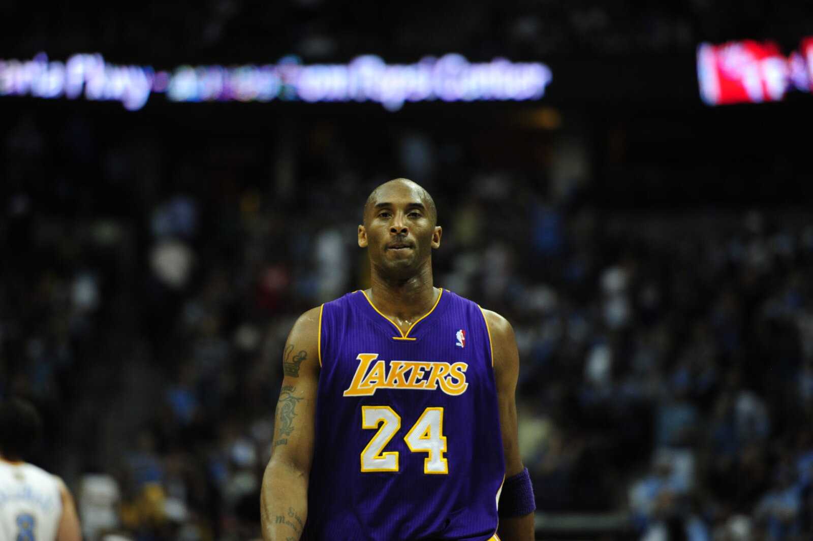 « Meant the World to Me » : la propriétaire des Lakers, Jeanie Buss, révèle quand elle a réalisé que Kobe Bryant lui faisait confiance