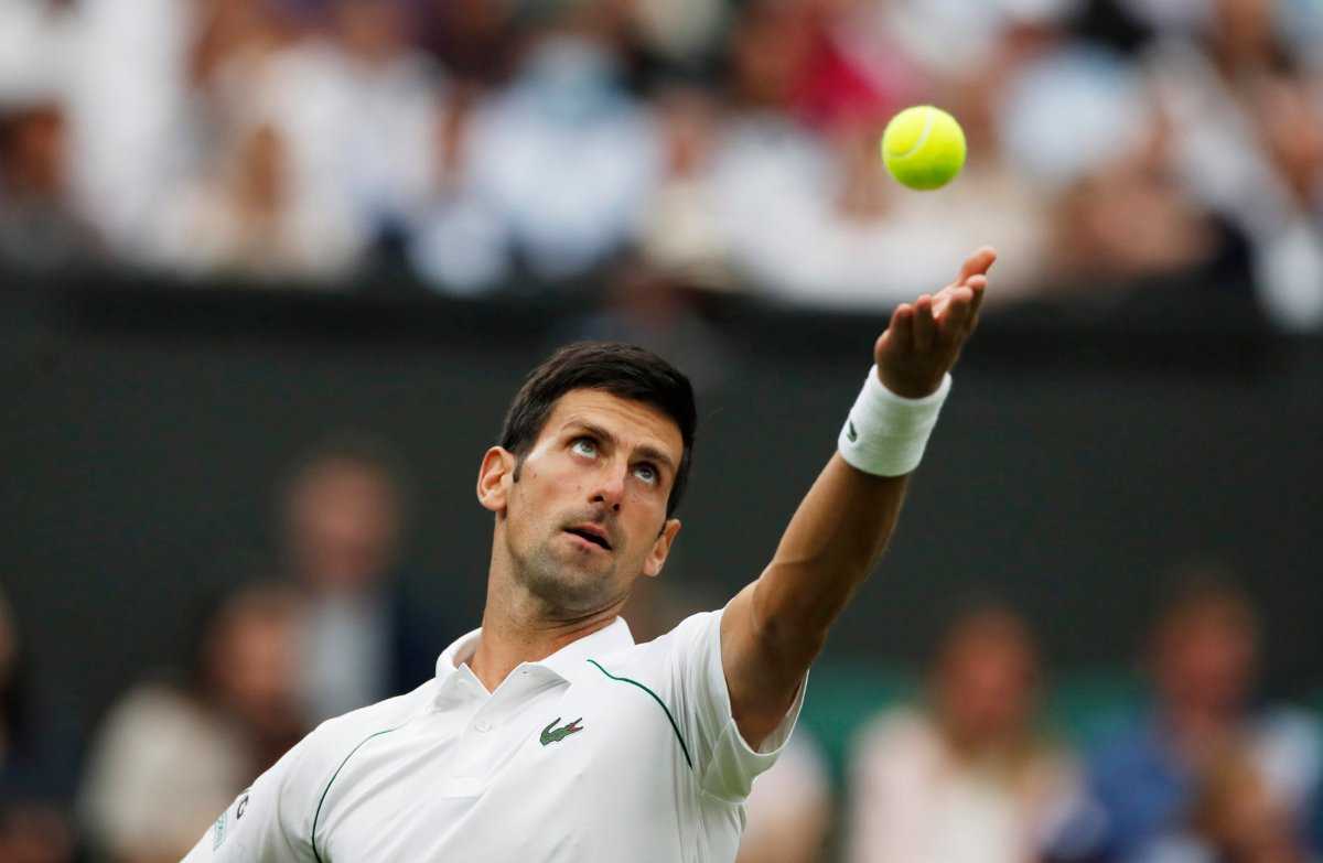 Novak Djokovic riposte au journaliste pour l'avoir qualifié de "mauvais garçon" à la poursuite de Federer et Nadal