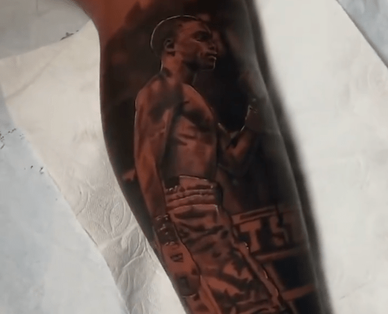 REGARDER: Errol Spence Jr. obtient un tout nouveau tatouage