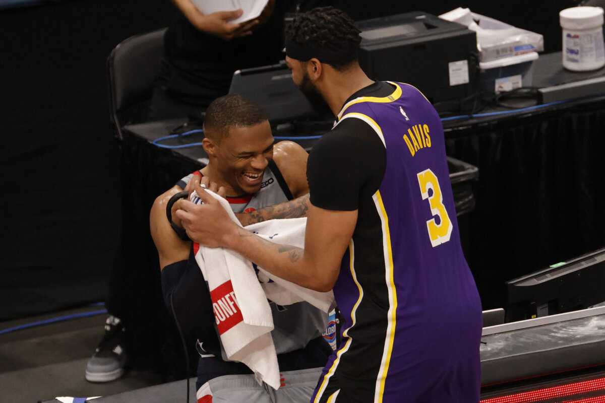 Rumeurs commerciales NBA: les Lakers devraient-ils échanger contre Russell Westbrook cette saison morte?