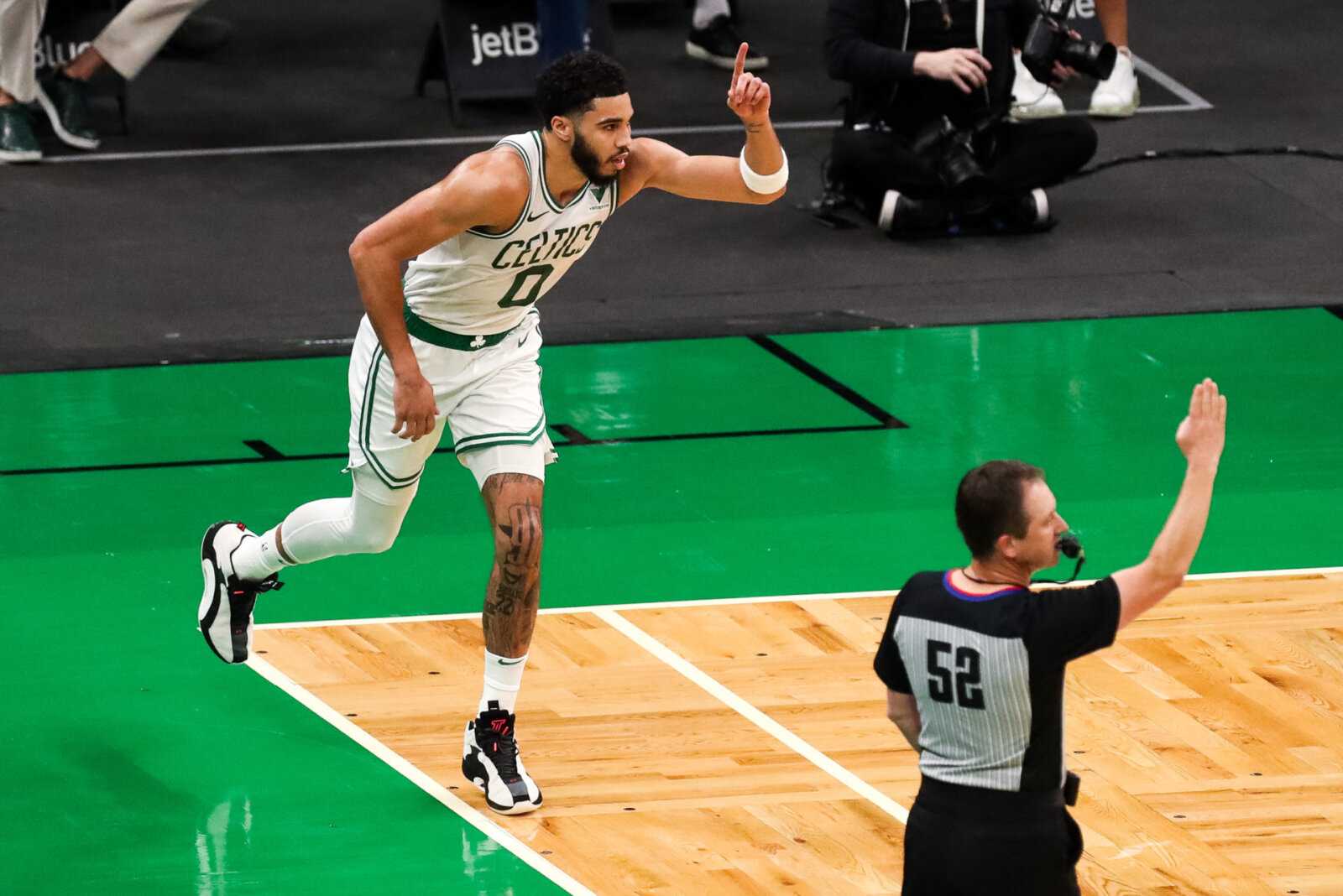 « Talent générationnel » : le nouveau patron des Celtics, Ime Udoka, compare Jayson Tatum à Kobe Bryant