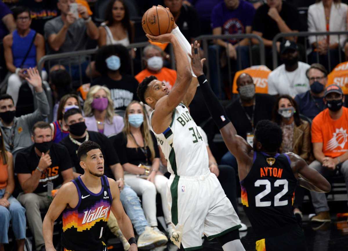 Comment le Jumpshot de Giannis Antetokounmpo a changé depuis ses débuts en NBA en 2014