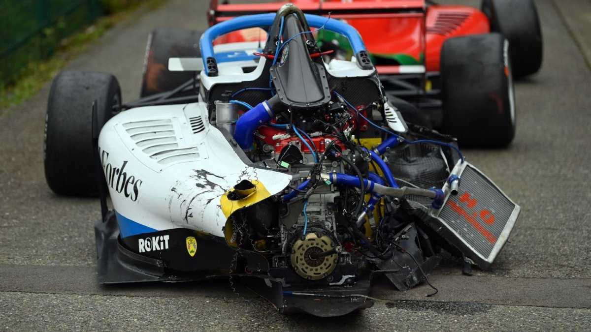 Le pilote de la série W fournit une mise à jour après l'accident effrayant de 6 voitures sur le circuit Spa F1