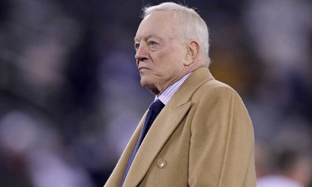 Le propriétaire des Cowboys de Dallas, Jerry Jones, déclare qu'il ouvre un affrontement avec les Buccaneers de Tampa Bay comme "David Against Goliath"