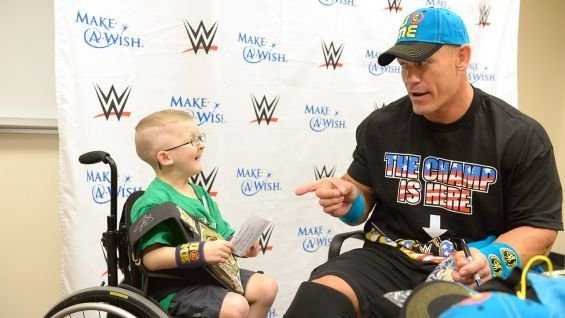 REGARDER: Moment réconfortant alors que John Cena exauce un autre souhait d'un enfant après WWE SmackDown