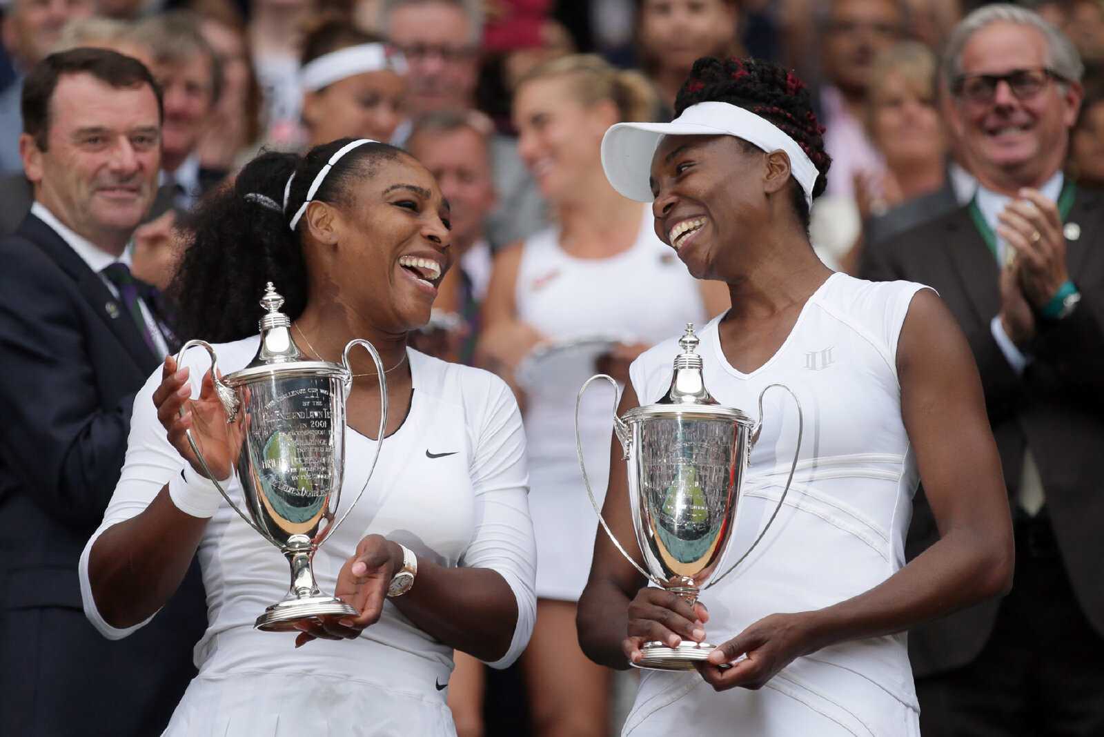 SOEUR !  Serena Williams et Venus Williams seront en direct avant leur retour à l'US Open 2021
