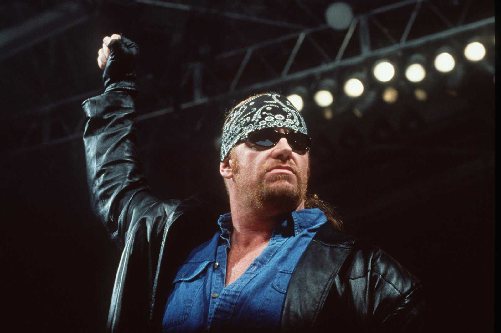 THROWBACK: Quand The Undertaker a donné une leçon à un test anti-américain à SummerSlam 2002