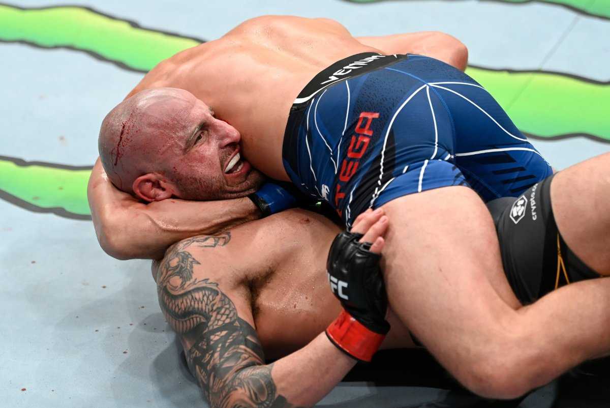 "Je souhaite que les gens voient à quel point c'est beau" - Joe Rogan décompose l'art dans l'évasion d'Alexander Volkanovski à l'UFC 266