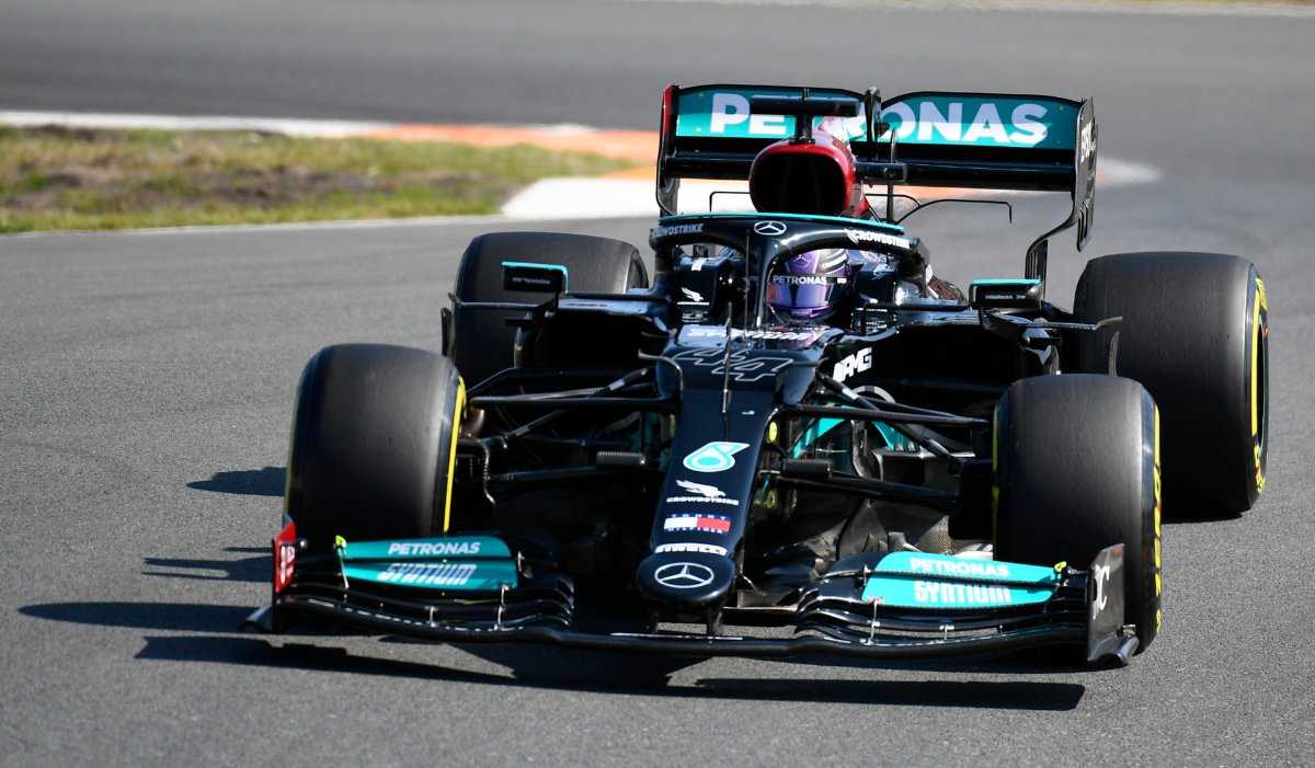 « Me frustre comme l'enfer » – Rosberg critique l'ingénieur de course F1 de Hamilton pour ses erreurs stratégiques