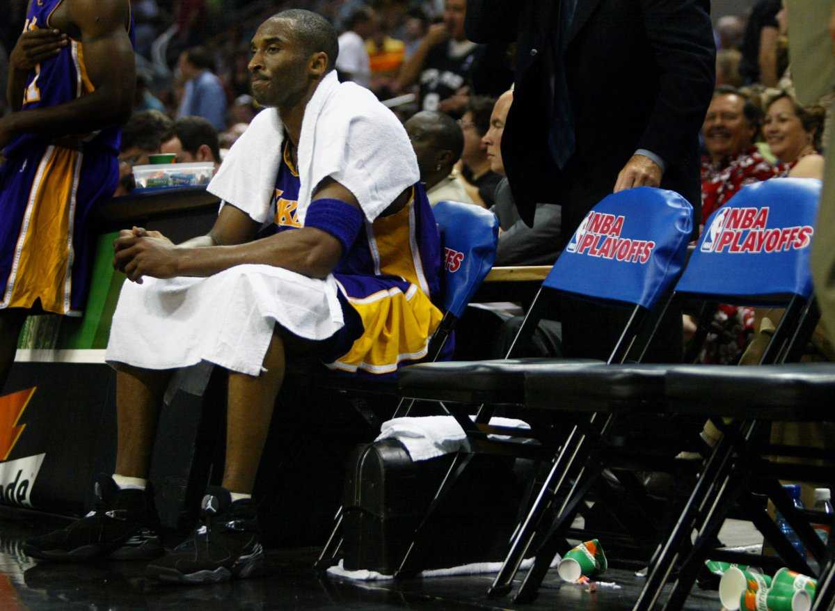 Un ancien entraîneur des Lakers révèle à quel point le rituel à la mi-temps de Kobe Bryant était différent des autres