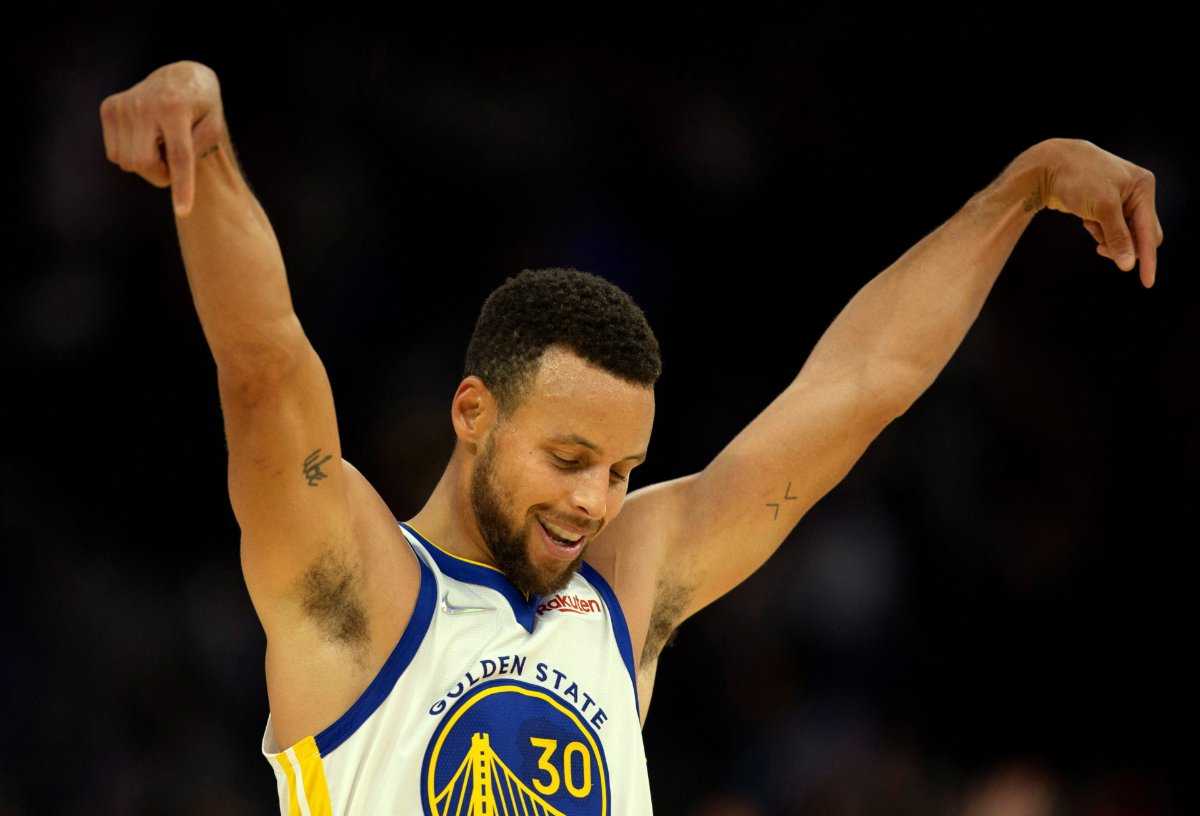 'Game Over': les fans réagissent à la victoire de Steph Curry et Warriors contre les Kings pour terminer Clean California Sweep