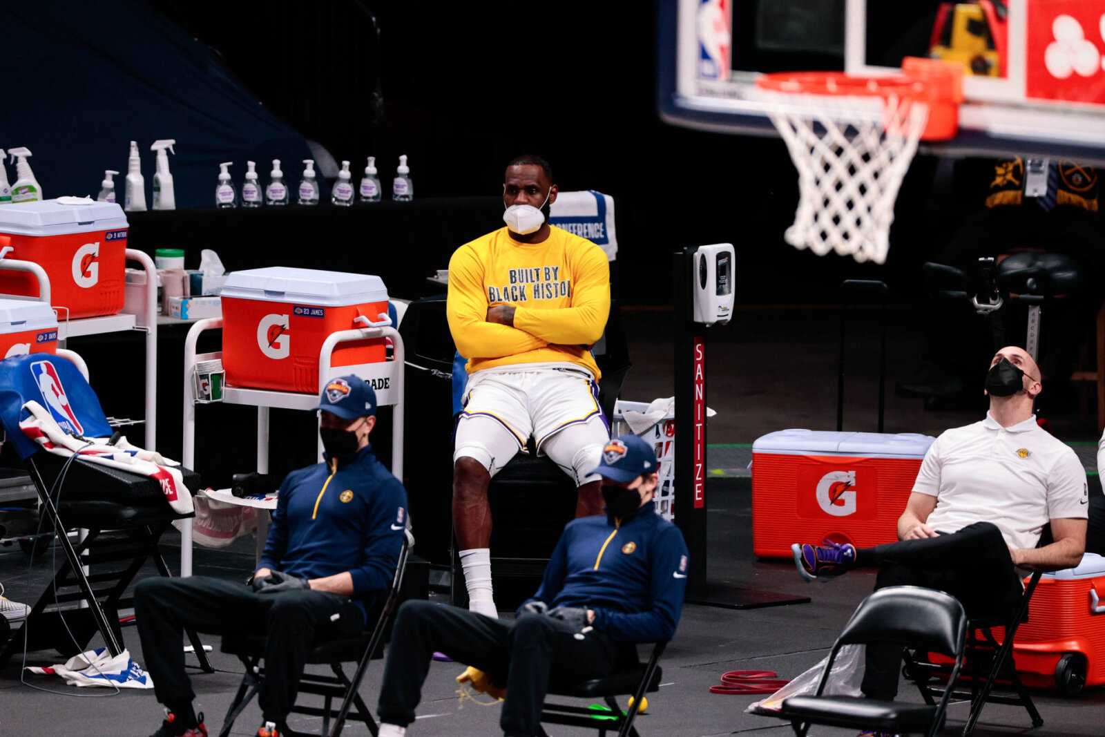 Mise à jour sur les blessures des Lakers: des nuages ​​​​de doute sur la possibilité de jouer de LeBron James contre les Spurs