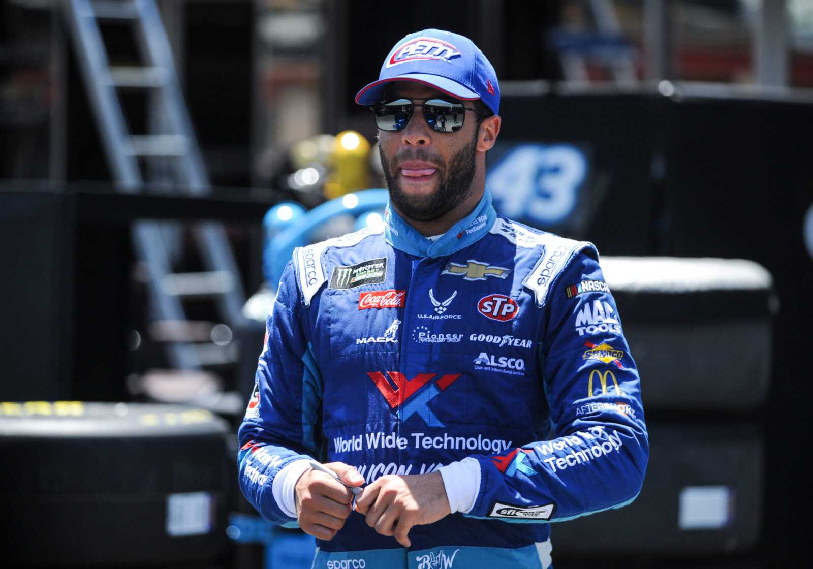 REGARDER: Bubba Wallace déclenche le Big One au Texas Motor Speedway