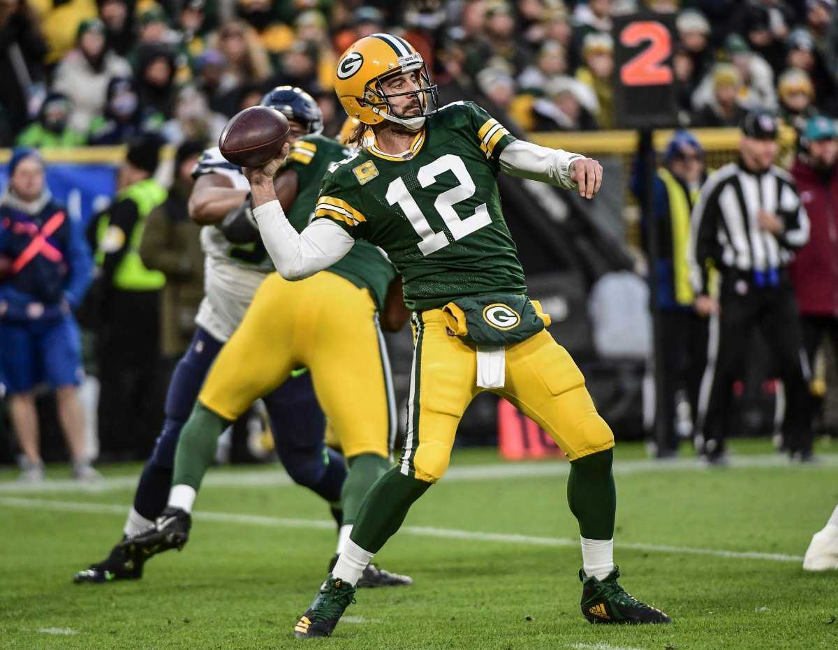 'A Little Misty': Aaron Rodgers devient ému après son retour victorieux aux Packers de Green Bay