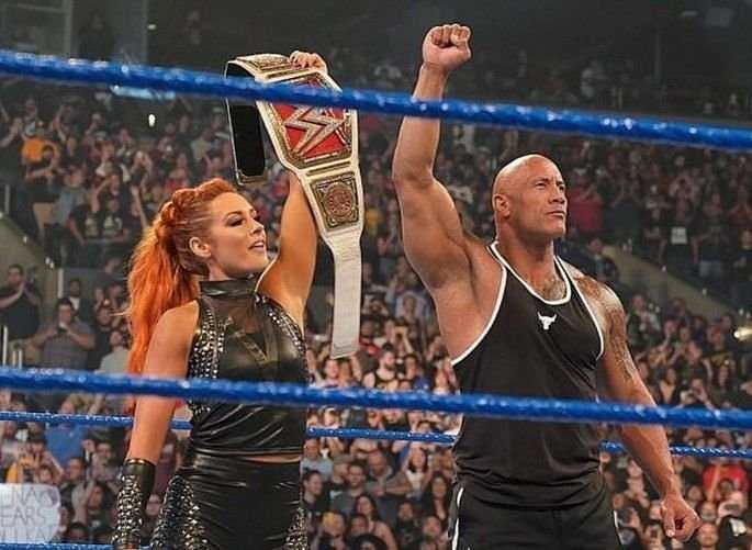Becky Lynch se souvient avoir travaillé avec Dwayne 'The Rock' Johnson sur WWE SmackDown