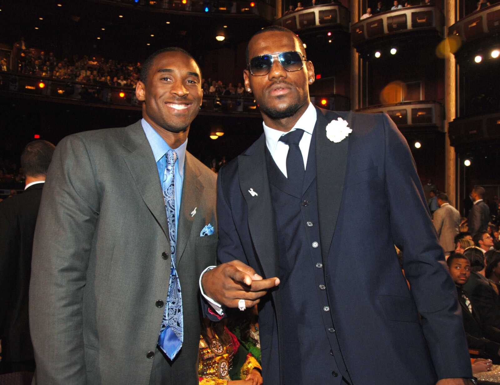 La carte Kobe Bryant-LeBron James perdue dans une boîte à chaussures se vend pour 312 000 $