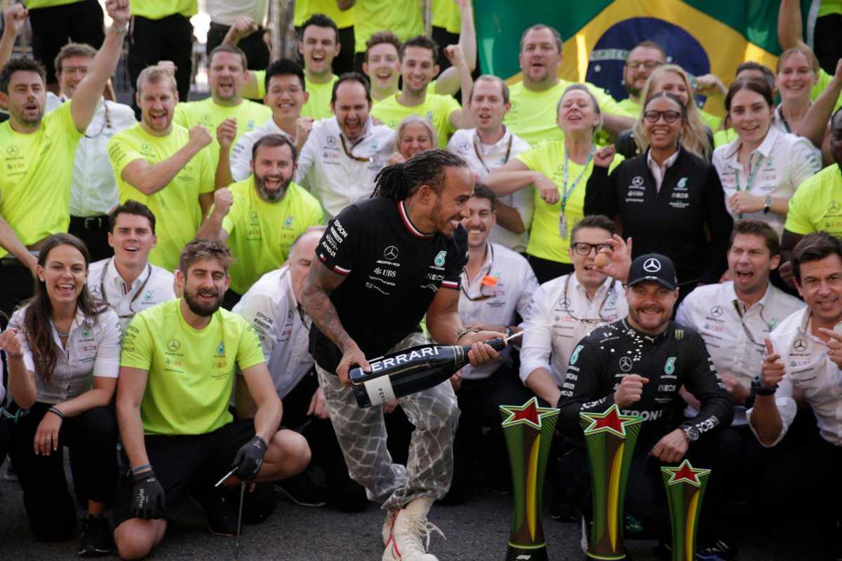 Le directeur de Mercedes F1 Shovlin admet avoir revendiqué l'audacieux Lewis Hamilton après sa victoire spectaculaire à Interlagos