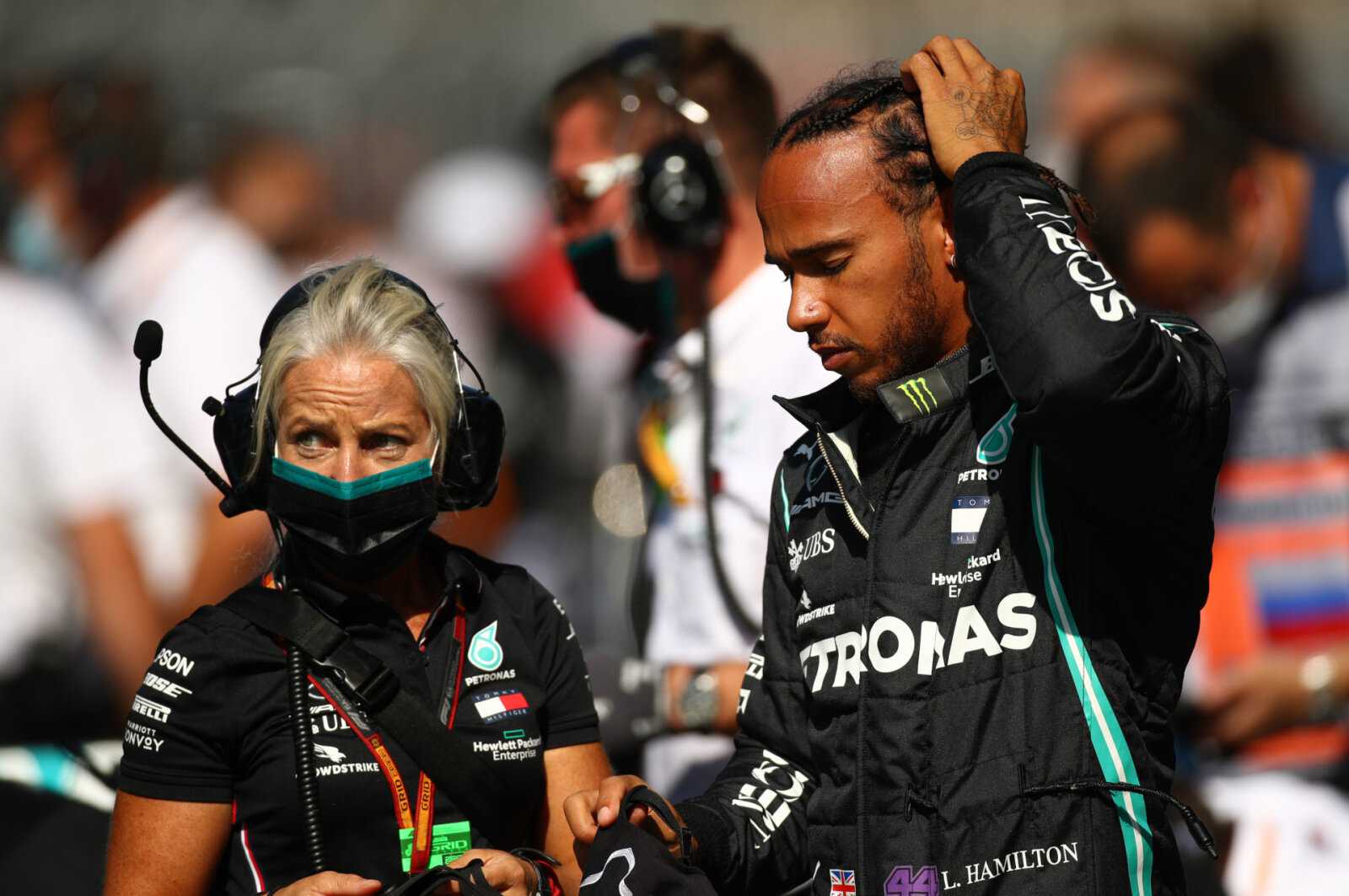 Le père de Max Verstappen, Jos, insinue la faute professionnelle de Lewis Hamilton avec l'aide de son entraîneur au Brésil