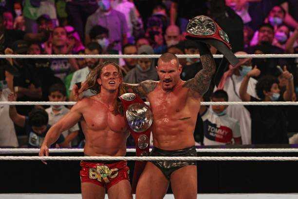 Le record de Randy Orton Survivor Series devient inoubliable alors qu'il frappe un RKO incroyable en plein vol