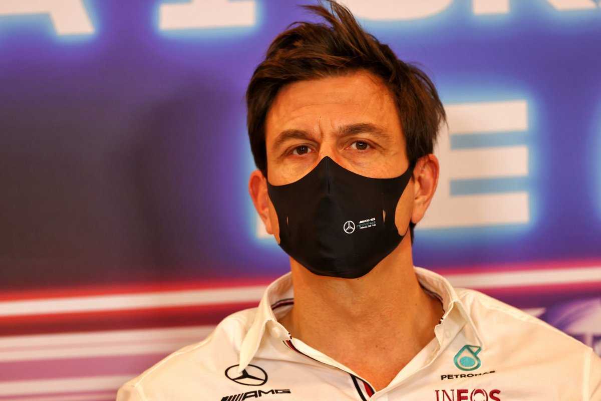 Marko pose une question brutale au rival de Mercedes F1 Wolff pour avoir exigé la punition de Max Verstappen