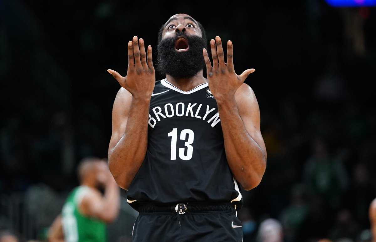 REGARDER: Brooklyn Nets Crowd Boos James Harden après une terrible performance contre les Phoenix Suns