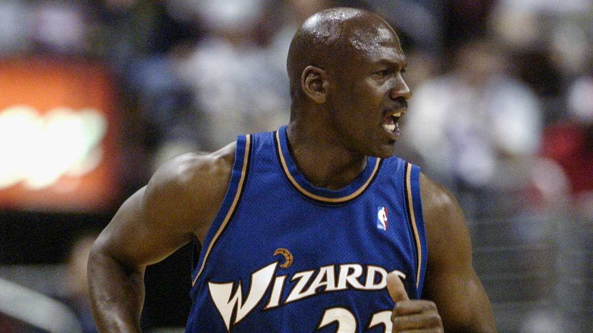 Gilbert Arenas fait une révélation choquante : « Michael Jordan a jeté un chèque de 10 millions de dollars du propriétaire de Wizards et a dit F*ck Off »