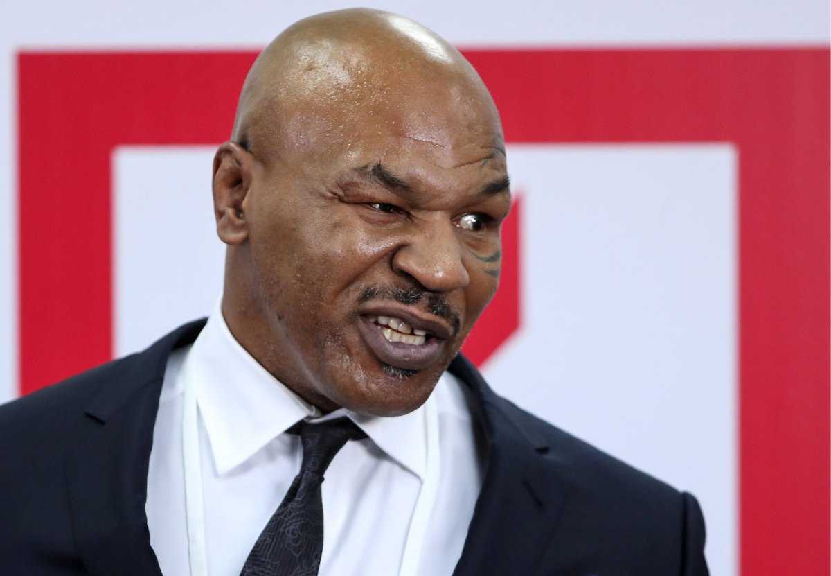 "I Wore Mike Out": Mike Tyson se fait troller par Russel Simmons