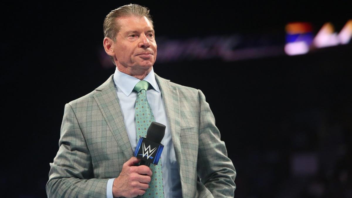 Le président de la WWE, Vince McMahon, n'a pas d'amis et n'en veut pas non plus