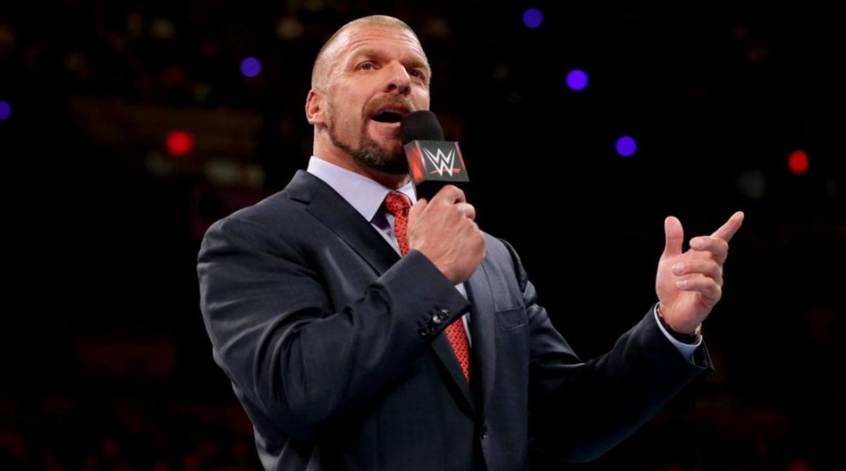 Stephanie McMahon a une fois abandonné Shocker sur Triple H après la retraite de Vince McMahon