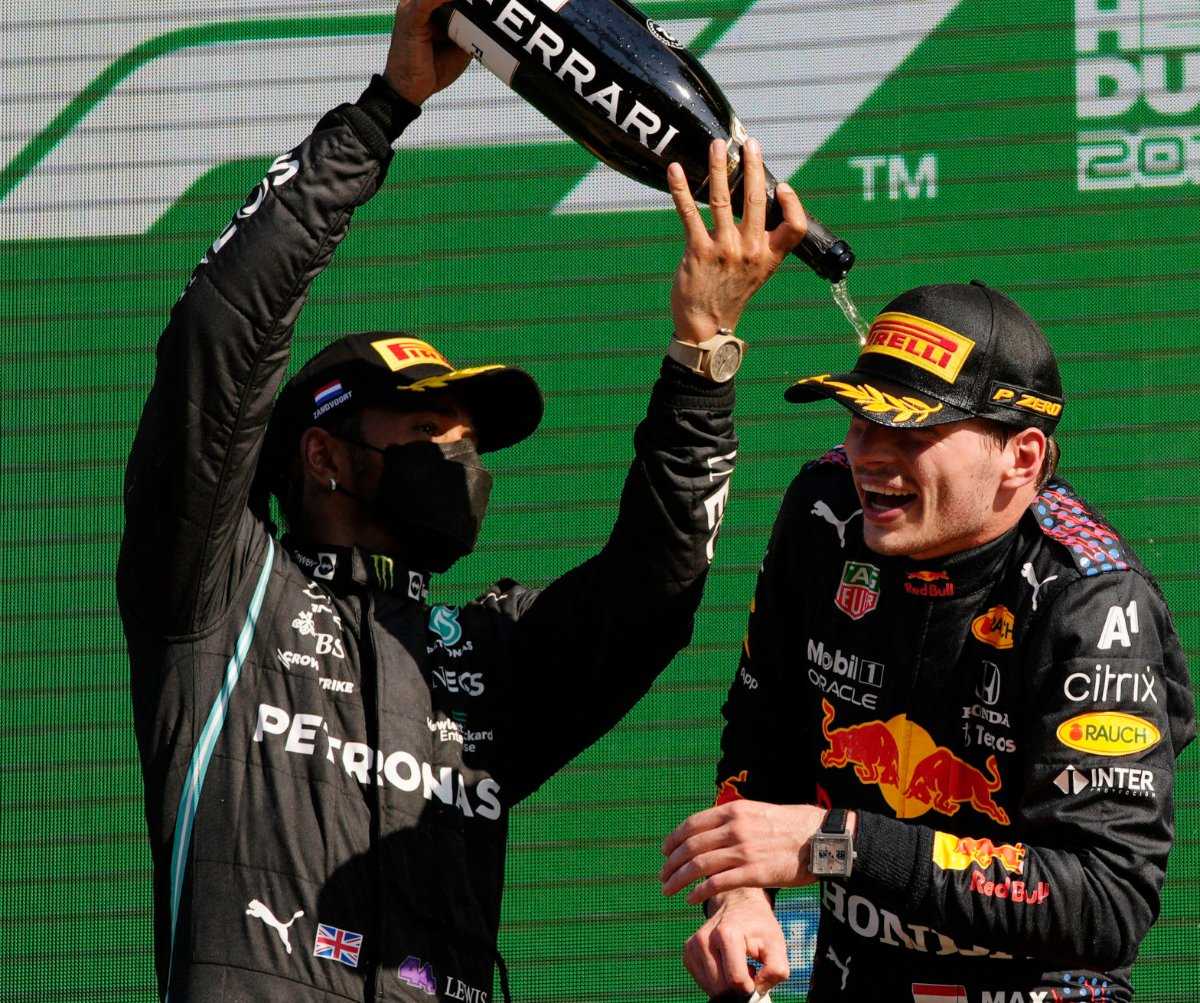 Y avait-il du champagne alcoolisé traditionnel lors des célébrations du podium F1 en Arabie saoudite ?  Verstappen révèle la réponse