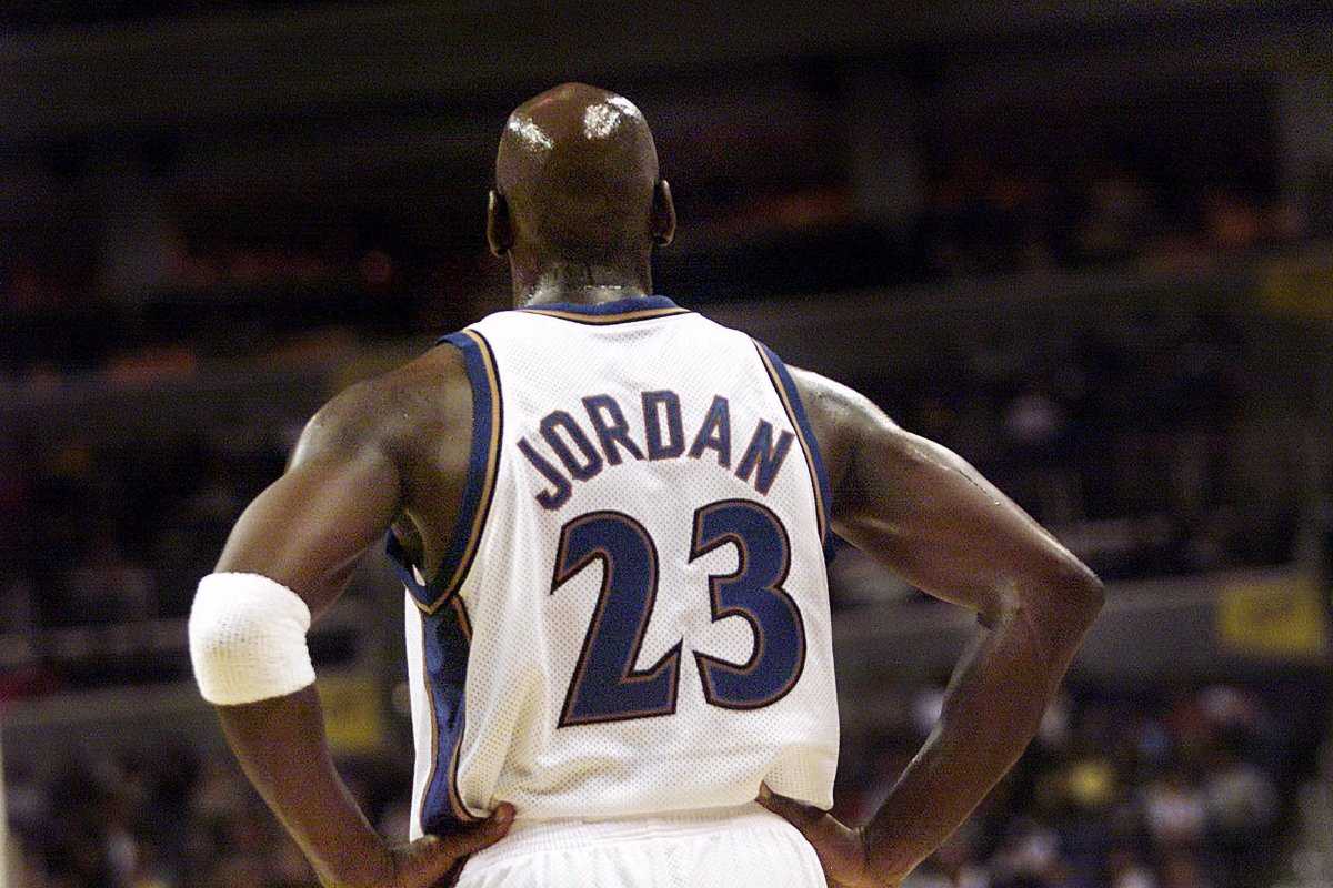 Ancien champion de la NBA, impressionné par la ressemblance de Ja Morant avec Michael Jordan : « Il fait des choses et il gagne. »