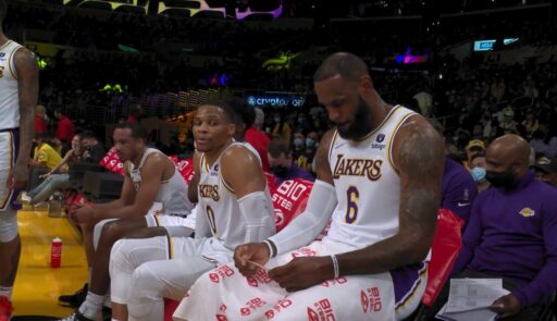 Russell Westbrook snobe subtilement la réaction de la légende des Lakers après la défaite contre les Nuggets : “Il n’est pas là tous les jours, pas autour de nous tous les jours.”
