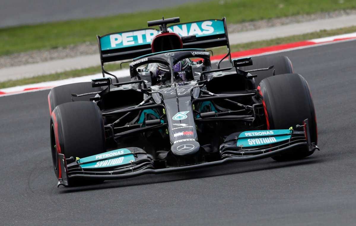 "L'a bien pressé là-bas" - Russell, Ricciardo et d'autres pilotes de F1 réagissent à la bataille épique Alonso-Hamilton en Hongrie