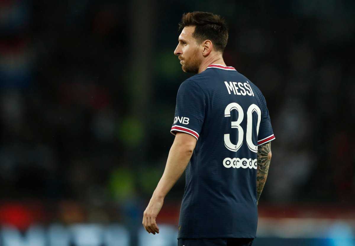 "Regardez ce qu'il fait sur le terrain": Karim Benzema critique les critiques sur l'ancien rival Lionel Messi