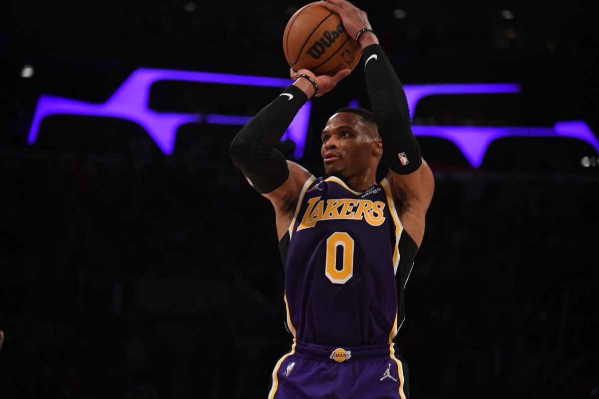 Russell Westbrook s'ouvre enfin sur la possibilité d'être échangé des Lakers: «Chaque année, mon nom est dans les rumeurs commerciales.  Cela ne s'infiltre jamais, jamais, jamais dans la façon dont j'aborde ce que je fais »