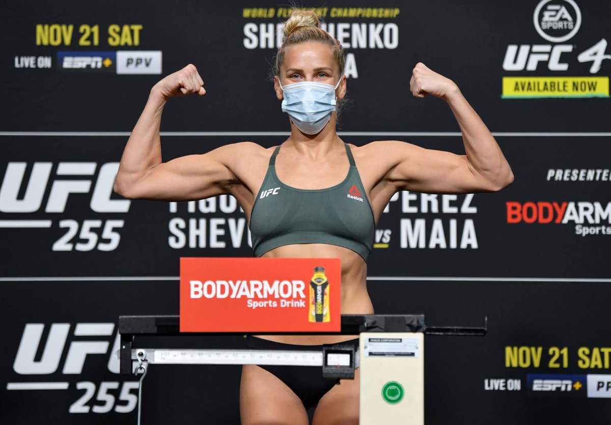"Son contrat est expiré maintenant" - Dana White dit que l'UFC a coupé Katlyn Chookagian après son dernier combat contre Jennifer Maia