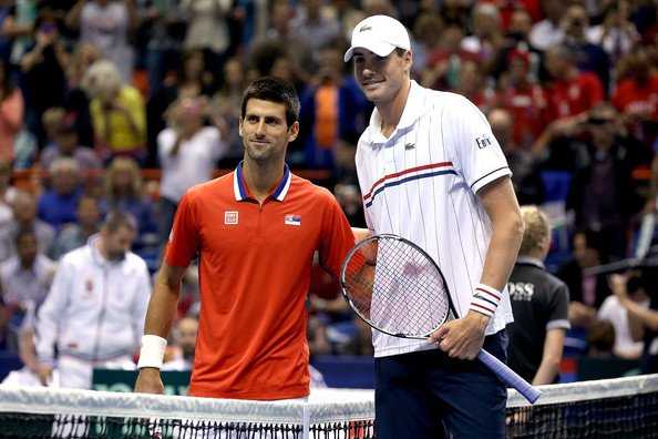 "Une telle honte": John Isner furieux de l'expulsion de Novak Djokovic en Australie