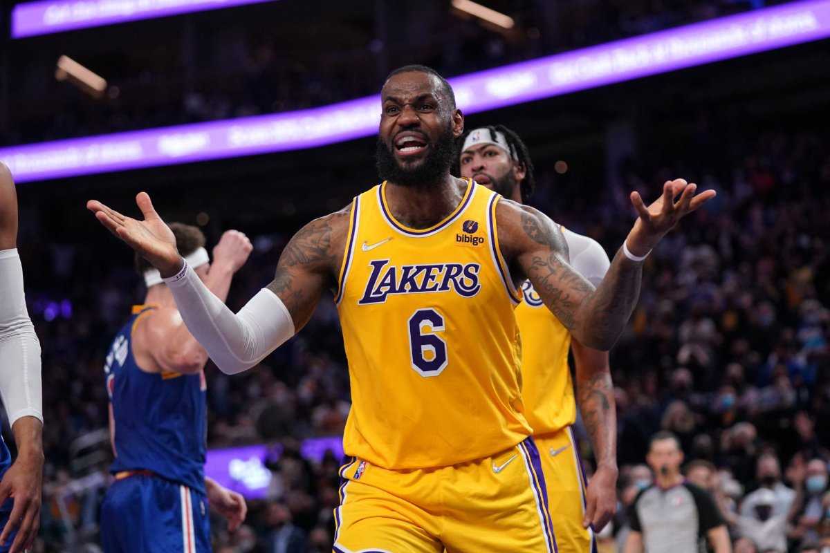 La légende des Lakers, James Worthy, laisse tomber Magic Johnson Reality Check sur le leadership de LeBron James